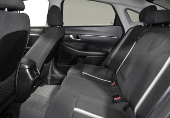 Подержанный автомобиль Hyundai Sonata 2021 года (13 фото)