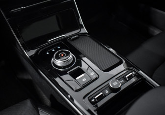 Подержанный автомобиль Kia K5 2024 года (11 фото)