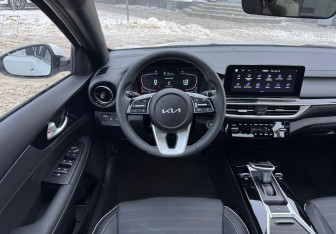 Новый Kia K3 Sedan 2025 (13 фото)
