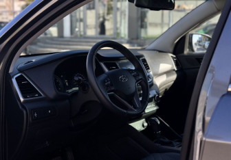 Подержанный автомобиль Hyundai Tucson 2017 года (11 фото)