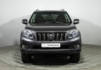 Подержанный автомобиль Toyota Land Cruiser Prado 2011 года (2 фото)