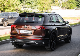Подержанный автомобиль Volkswagen Tiguan 2021 года (6 фото)
