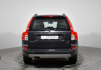 Подержанный автомобиль Volvo XC90 2010 года (6 фото)