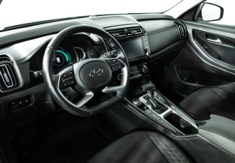 Подержанный автомобиль Hyundai Creta 2021 года (11 фото)