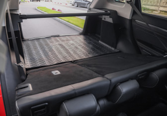 Подержанный автомобиль Geely Atlas Pro 2022 года (28 фото)