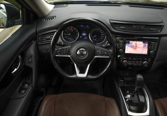 Подержанный автомобиль Nissan X-Trail 2021 года (12 фото)