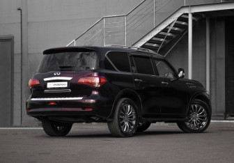Подержанный автомобиль Infiniti QX80 2015 года (7 фото)