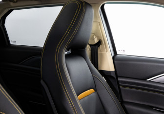 Подержанный автомобиль FAW Bestune T77 2023 года (29 фото)