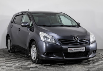 Подержанный автомобиль Toyota Verso 2011 года (3 фото)