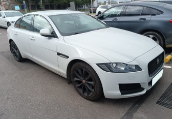 Подержанный автомобиль Jaguar XF Sedan 2018 года (2 фото)