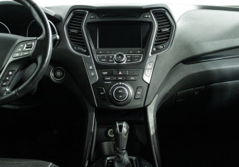 Подержанный автомобиль Hyundai Santa Fe 2013 года (14 фото)
