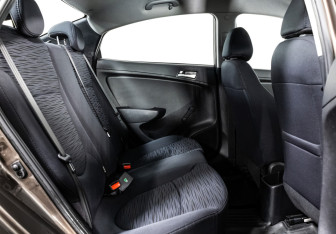 Подержанный автомобиль Hyundai Solaris Sedan 2015 года (14 фото)