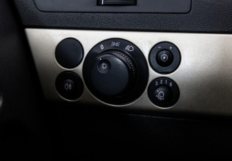 Подержанный автомобиль Opel Astra Hatchback 2008 года (13 фото)