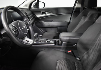 Подержанный автомобиль Kia Sportage 2022 года (10 фото)