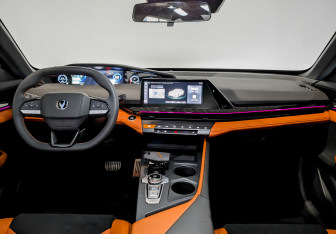 Новый Changan UNI-V 2024 (10 фото)