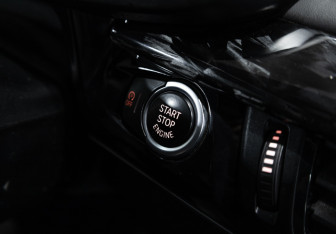 Подержанный автомобиль BMW X5 M 2016 года (35 фото)