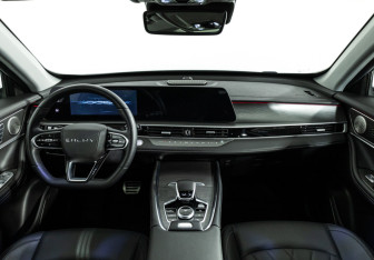 Подержанный автомобиль Chery Tiggo 8 Pro Max 2023 года (13 фото)