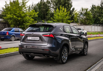 Подержанный автомобиль Lexus NX 2016 года (6 фото)
