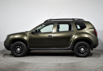 Подержанный автомобиль Renault Duster 2018 года (8 фото)