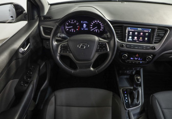 Подержанный автомобиль Hyundai Solaris Sedan 2018 года (10 фото)