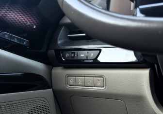 Подержанный автомобиль Kia Carnival 2020 года (15 фото)