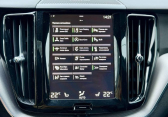 Подержанный автомобиль Volvo XC60 2019 года (25 фото)