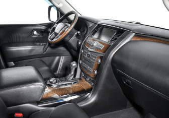 Подержанный автомобиль Infiniti QX80 2014 года (16 фото)