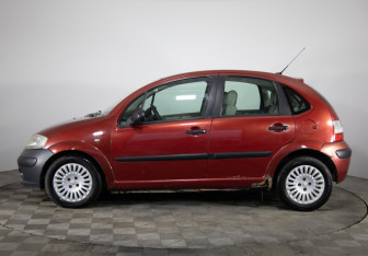 Подержанный автомобиль Citroen C3 Hatchback 2003 года (8 фото)