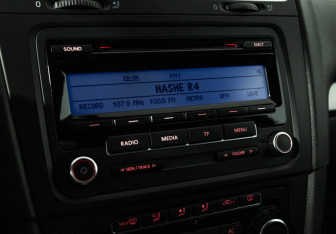Подержанный автомобиль Volkswagen Golf Hatchback 2010 года (15 фото)