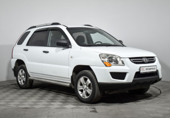 Подержанный автомобиль Kia Sportage 2008 года (3 фото)