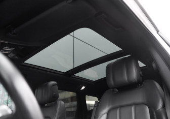 Подержанный автомобиль Land Rover Range Rover Sport 2021 года (28 фото)