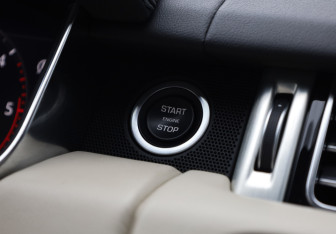 Подержанный автомобиль Land Rover Range Rover 2020 года (18 фото)