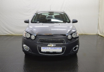 Подержанный автомобиль Chevrolet Aveo Sedan 2013 года (2 фото)