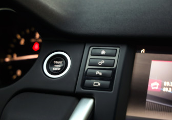 Подержанный автомобиль Land Rover Discovery Sport 2017 года (22 фото)
