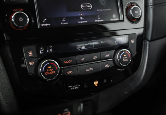Подержанный автомобиль Nissan Qashqai 2020 года (15 фото)
