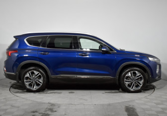 Подержанный автомобиль Hyundai Santa Fe 2019 года (4 фото)