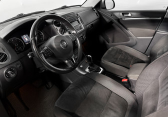 Подержанный автомобиль Volkswagen Tiguan 2013 года (9 фото)
