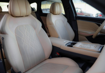 Подержанный автомобиль Voyah Free 2023 года (31 фото)