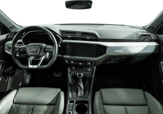 Подержанный автомобиль Audi Q3 Sportback 2020 года (13 фото)