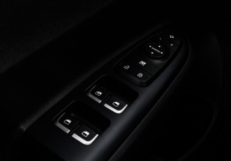 Подержанный автомобиль Kia Rio Hatchback 2021 года (18 фото)