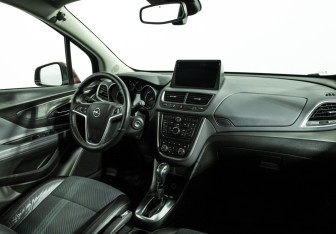 Подержанный автомобиль Opel Mokka 2013 года (9 фото)