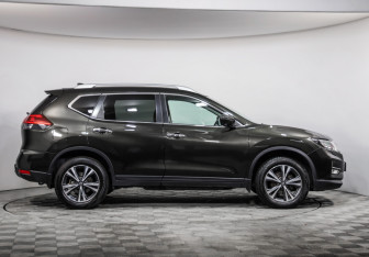 Подержанный автомобиль Nissan X-Trail 2019 года (4 фото)