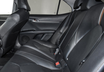 Подержанный автомобиль Toyota Camry Sedan 2021 года (12 фото)
