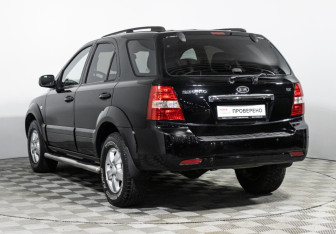 Подержанный автомобиль Kia Sorento 2008 года (6 фото)