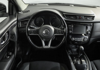 Подержанный автомобиль Nissan Qashqai 2021 года (11 фото)