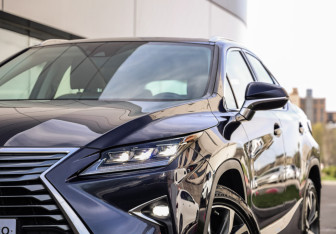 Подержанный автомобиль Lexus RX 2017 года (2 фото)