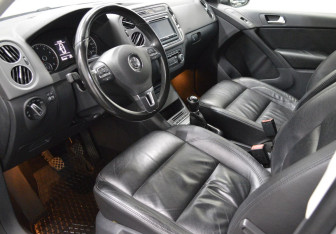 Подержанный автомобиль Volkswagen Tiguan 2013 года (10 фото)