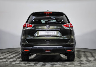 Подержанный автомобиль Nissan X-Trail 2017 года (6 фото)