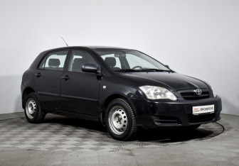 Подержанный автомобиль Toyota Corolla Hatchback 2006 года (3 фото)