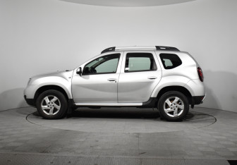 Подержанный автомобиль Renault Duster 2016 года (7 фото)